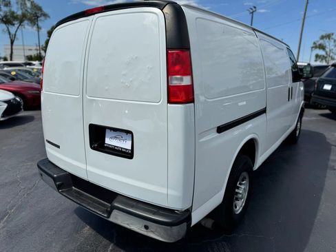 Used 2020 Chevrolet Express 3500 w/ Driver Convenience Package RWD image 5