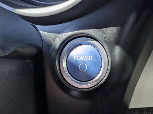 Used 2024 Toyota Sienna Platinum FWD image 18