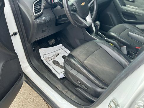Used 2018 Chevrolet Trax LT w/ Redline Edition image 10