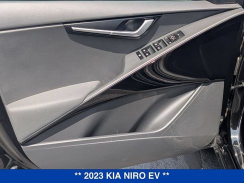 Used 2023 Kia Niro Wind w/ Wind Preserve Package FWD image 10