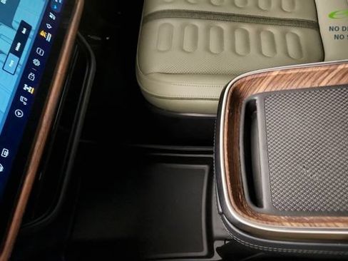 Used 2024 Rivian R1S Adventure AWD/4WD image 75
