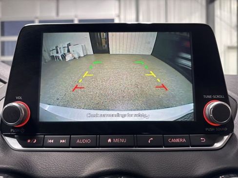 Used 2022 Nissan Sentra SV w/ Trunk Package image 11