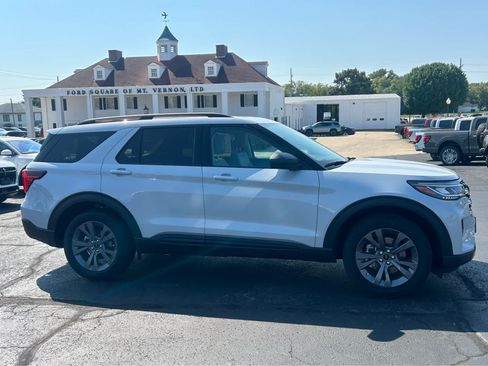 New 2026 Ford Explorer Active w/ Active Comfort Package AWD/4WD image 2