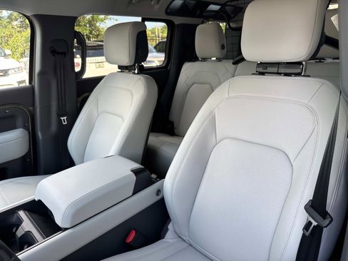 New 2025 Land Rover Defender 110 S image 20