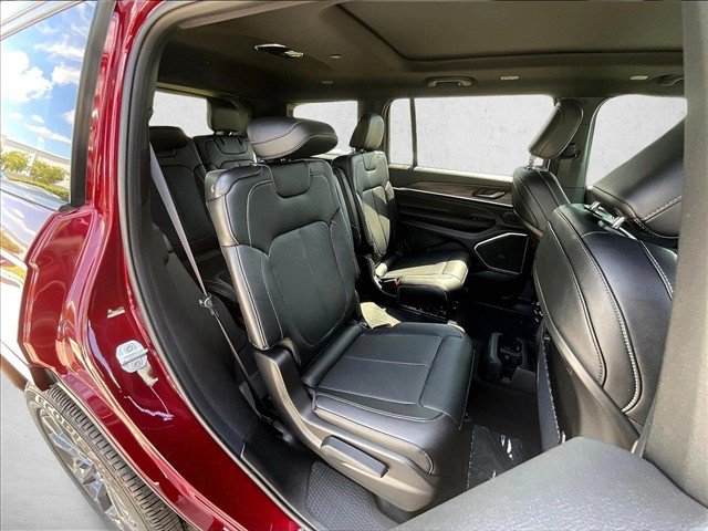 New 2026 Jeep Grand Cherokee L Limited AWD/4WD image 28