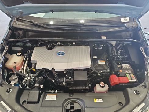 Used 2020 Toyota Prius XLE AWD/4WD image 20