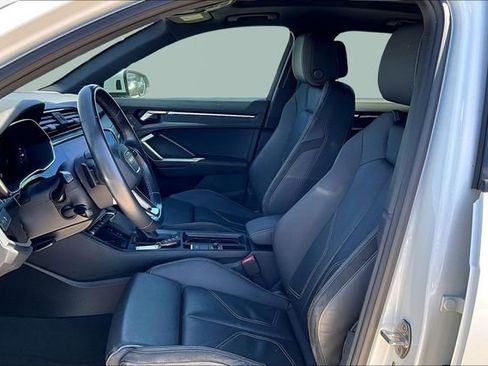 Used 2023 Audi Q3 2.0T Premium Plus w/ Premium Plus Package image 27