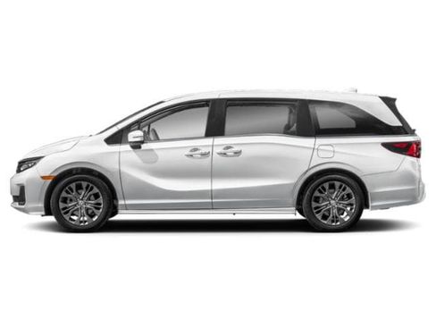 New 2026 Honda Odyssey Touring image 3