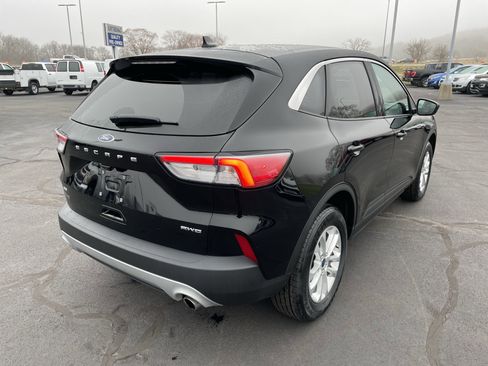 Used 2022 Ford Escape SE w/ Cold Weather Package image 7