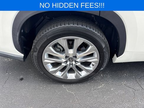 Used 2020 Toyota Highlander Limited FWD image 9