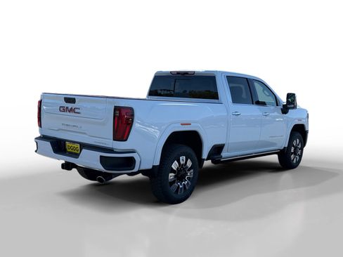 New 2026 GMC Sierra 2500 Denali w/ Denali Reserve Package image 5