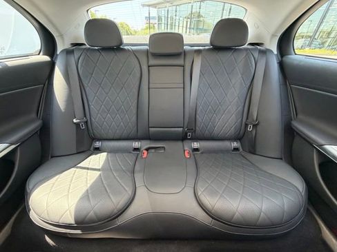 Used 2024 Mercedes-Benz E 350 4MATIC Sedan image 17