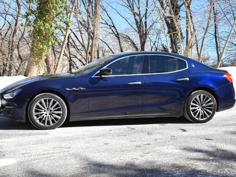 Used 2020 Maserati Ghibli S image 3