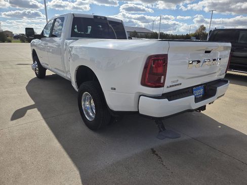 New 2026 RAM 3500 Laramie w/ Max Tow Package image 7