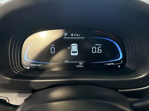 Used 2025 Hyundai Venue SE image 36