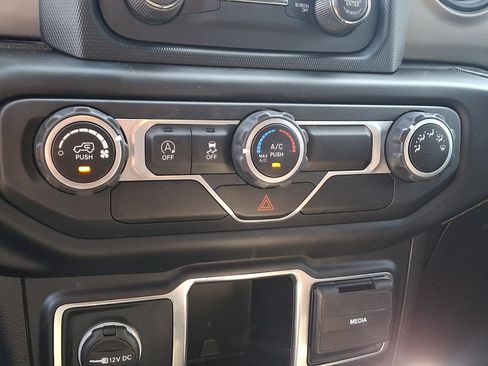 Used 2021 Jeep Wrangler Unlimited Sport AWD/4WD image 15