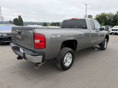Used 2009 Chevrolet Silverado 3500 W/T AWD/4WD image 8