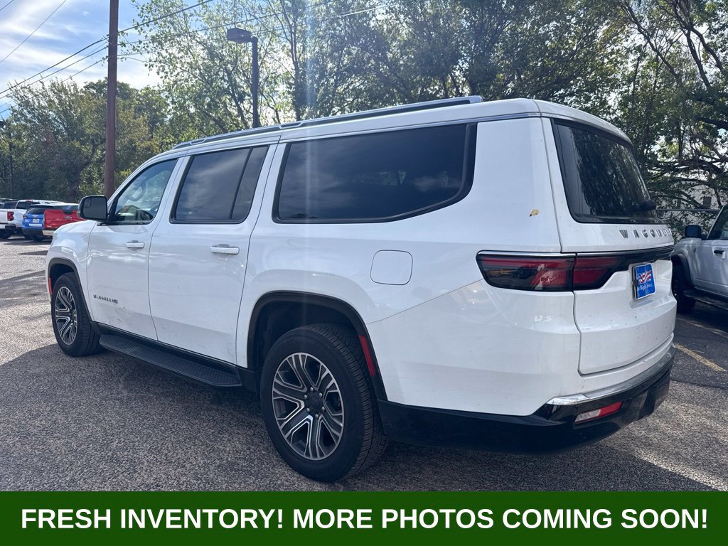 Used 2024 Jeep Wagoneer L Series II w/ Flexible Seating Group RWD image 4