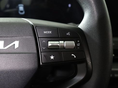 Used 2025 Kia K4 FWD image 40