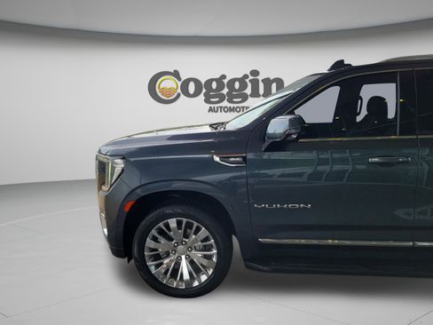 Used 2021 GMC Yukon SLT w/ SLT Premium Package AWD/4WD image 29