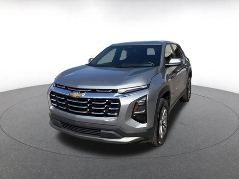 Used 2025 Chevrolet Equinox LT image 6