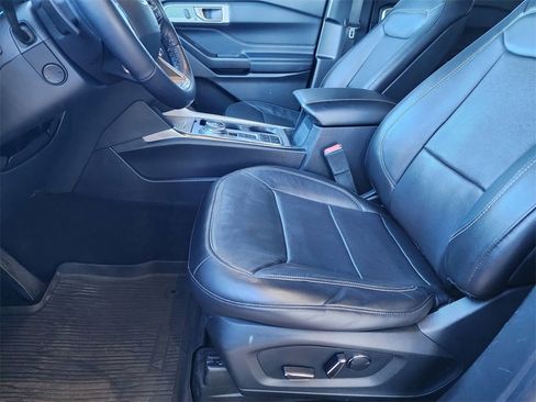 Used 2020 Ford Explorer Limited w/ Class III Trailer Tow Package image 26