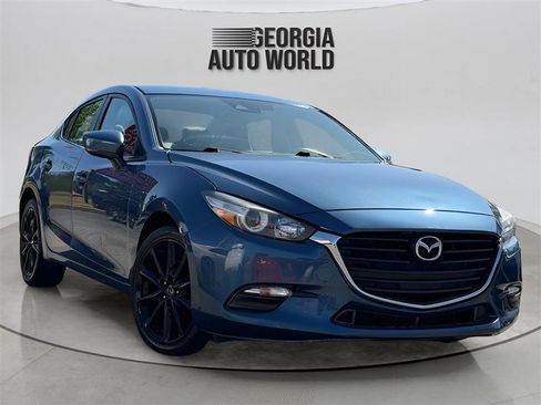 Used 2018 MAZDA MAZDA3 Touring FWD image 2