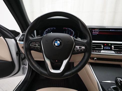 Used 2023 BMW 430i Gran Coupe xDrive w/ M Sport Package AWD/4WD image 4
