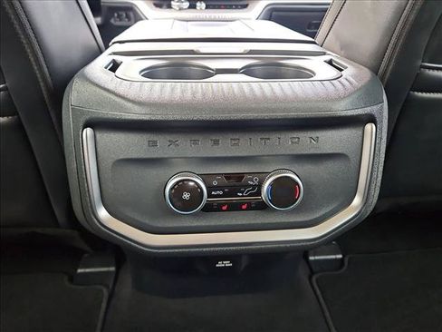 Used 2025 Ford Expedition Max Platinum w/ Driver's Package AWD/4WD image 24