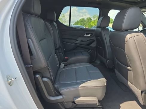 Used 2023 Chevrolet Traverse RS AWD/4WD image 15
