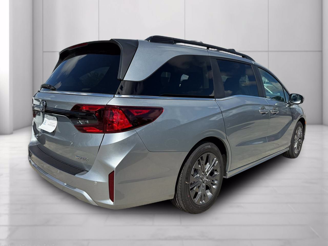 New 2027 Honda Odyssey Touring image 3
