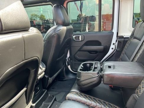 Used 2021 Jeep Wrangler Unlimited Sahara AWD/4WD image 9