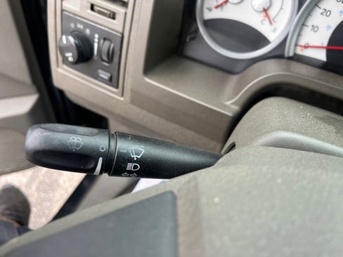 Used 2005 Dodge Dakota SLT image 12