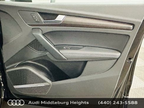 Certified 2025 Audi Q5 2.0T Premium Plus w/ Premium Plus Package image 32