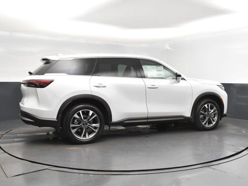 Used 2026 INFINITI QX60 Pure w/ Cargo Package image 8