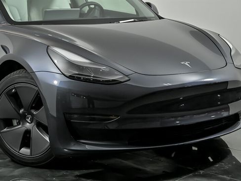 Used 2023 Tesla Model 3 Standard Range RWD image 2