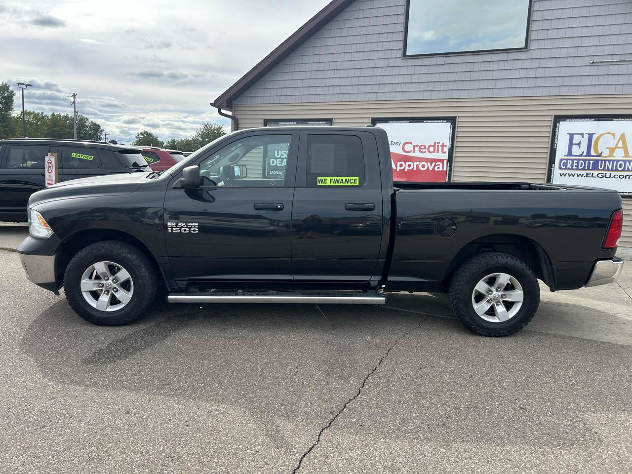 Used 2017 RAM 1500 ST w/ SXT Appearance Group AWD/4WD image 8