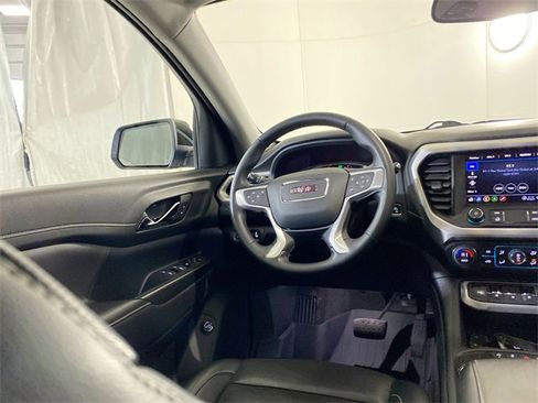 Used 2023 GMC Acadia SLT w/ LPO, Floor Liner Package image 15