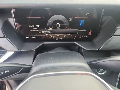 Used 2025 GMC Acadia Elevation image 21