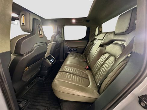 Used 2022 Rivian R1T Adventure AWD/4WD image 29