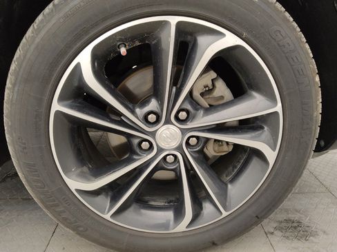 Used 2021 Buick Encore GX Essence FWD image 31