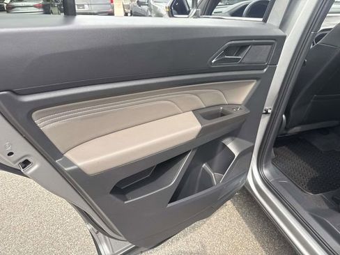 Used 2023 Volkswagen Atlas Cross Sport SE AWD/4WD image 21