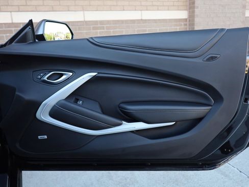Used 2019 Chevrolet Camaro SS RWD image 30