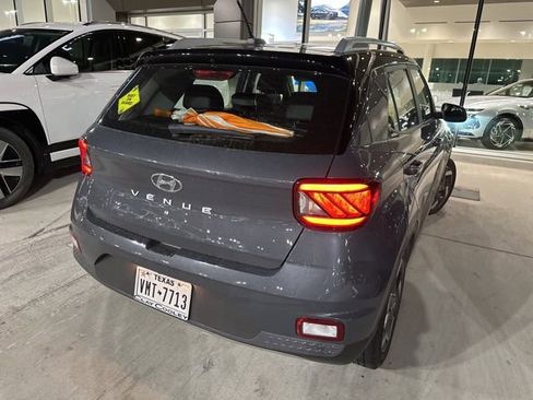 Certified 2024 Hyundai Venue Limited image 9