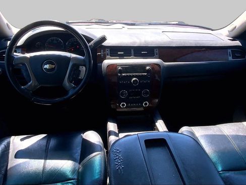 Used 2011 Chevrolet Tahoe LT w/ Texas Edition RWD image 15