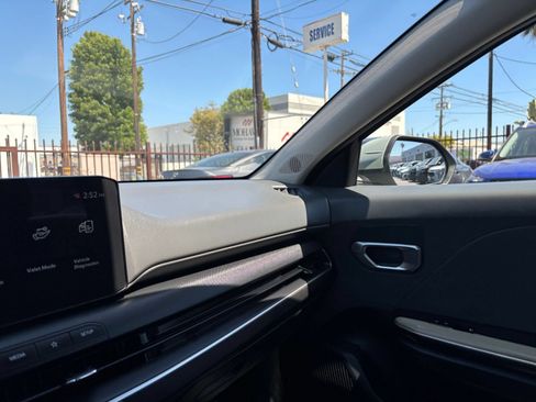 Used 2025 Kia K4 FWD image 36