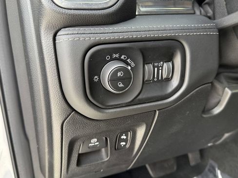 Used 2020 RAM 1500 Limited image 17