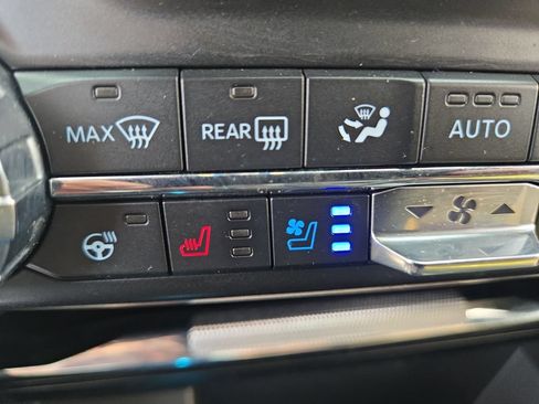Used 2021 Ford F150 Lariat w/ Equipment Group 502A High AWD/4WD image 33