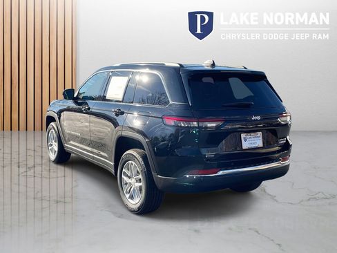 New 2025 Jeep Grand Cherokee Laredo X image 7