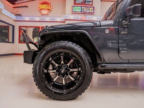 Used 2017 Jeep Wrangler Unlimited Sport image 5